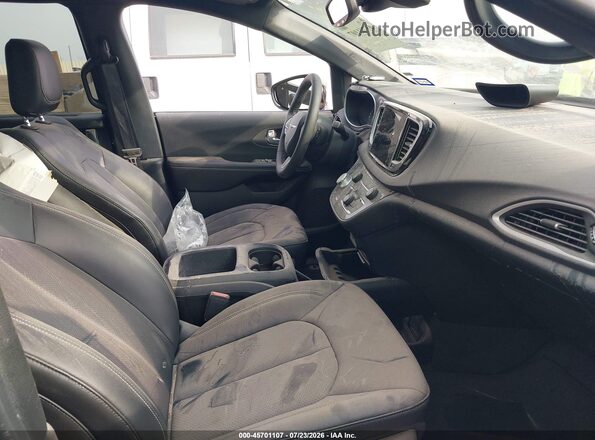 2C4RC1BG1TR197155 2026 CHRYSLER PACIFICA Black Front interior view