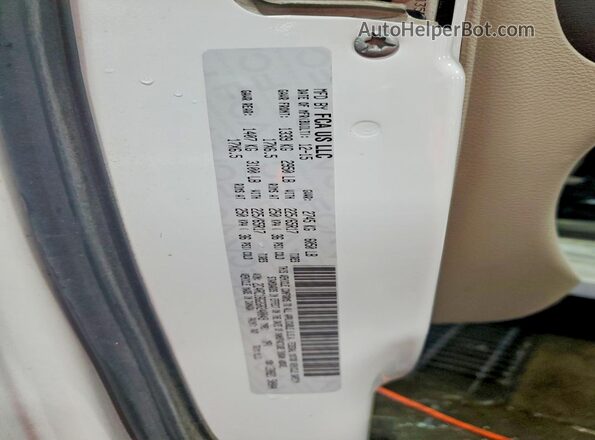2C4RC1BG2GR240049 2016 CHRYSLER TOWN White Շարժիչի բաժամունքի տեսք