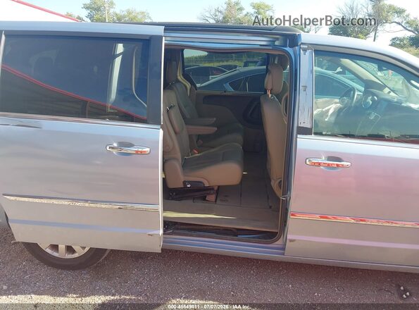 2C4RC1BG2GR255389 2016 CHRYSLER TOWN & COUNTRY Light Blue VIN sticker view