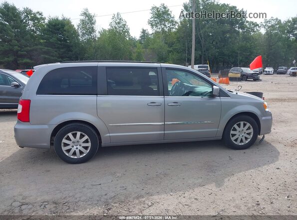 2C4RC1BG2GR288991 2016 CHRYSLER TOWN & COUNTRY Silver Вид задньої частини салону