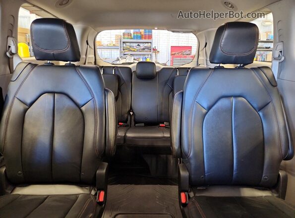 2C4RC1BG2HR527392 2017 CHRYSLER PACIFICA Gray Vista de los asientos traseros