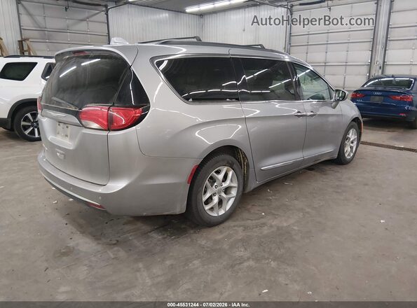 2C4RC1BG2HR528803 2017 CHRYSLER PACIFICA Silver Rear right