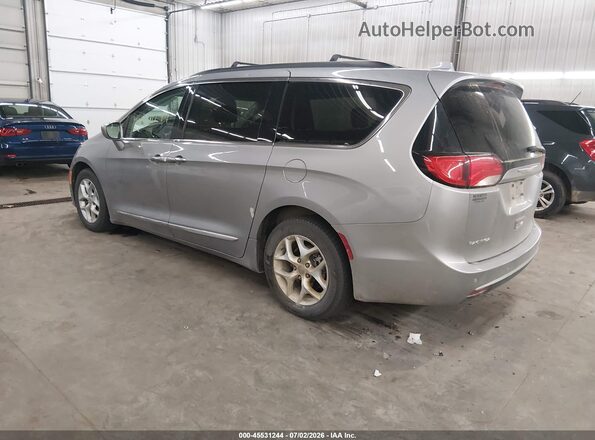 2C4RC1BG2HR528803 2017 CHRYSLER PACIFICA Silver Rear left