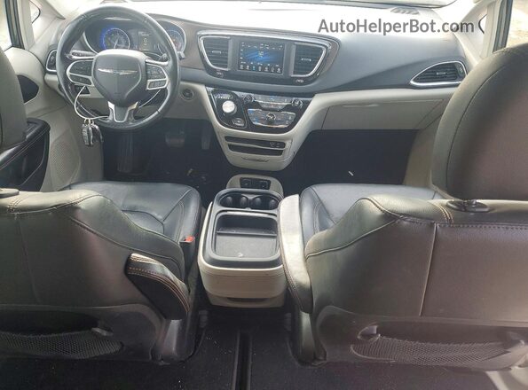 2C4RC1BG2KR652044 2019 CHRYSLER PACIFICA Gray Vista del salpicadero