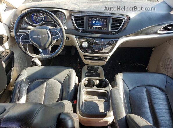 2C4RC1BG2LR275992 2020 CHRYSLER PACIFICA Silver Dashboard view