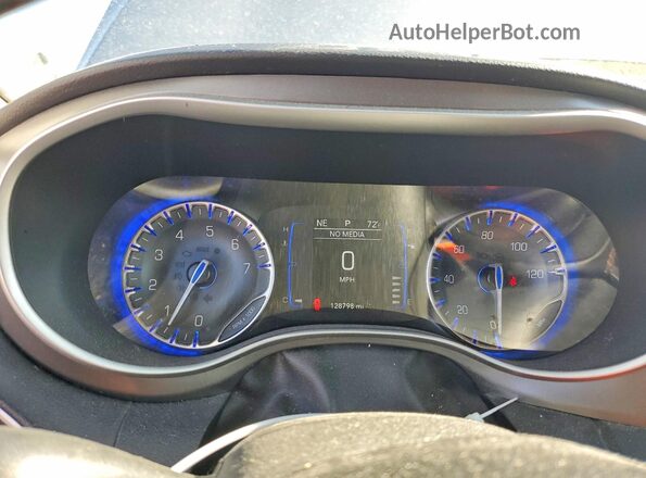 2C4RC1BG2LR275992 2020 CHRYSLER PACIFICA Silver Instrument cluster view