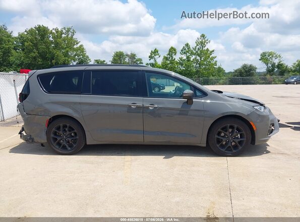 2C4RC1BG2PR505665 2023 CHRYSLER PACIFICA Gray Rear interior view