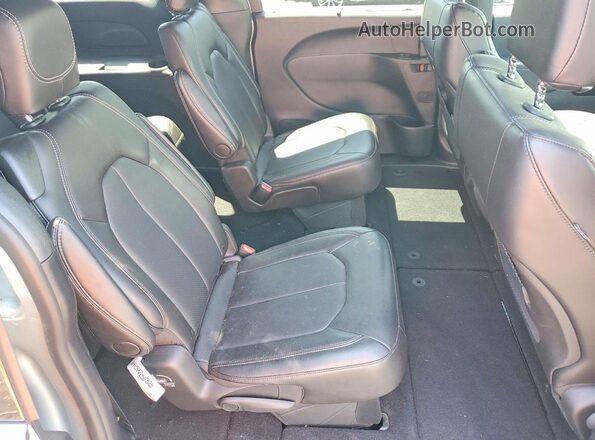 2C4RC1BG2TR246461 2026 CHRYSLER PACIFICA Silver Vista interior trasera