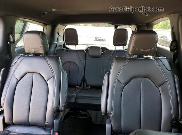2C4RC1BG2TR246461 2026 CHRYSLER PACIFICA Silver Vista de los asientos traseros