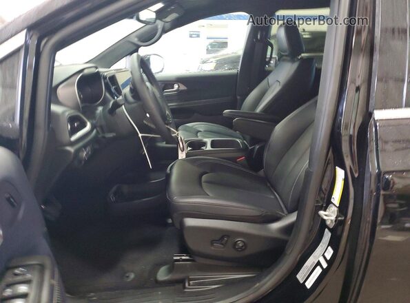 2C4RC1BG2TR277984 2026 CHRYSLER PACIFICA Black Вид салону спереду
