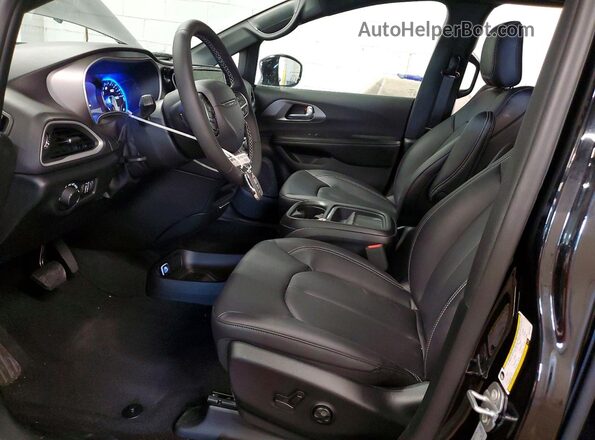 2C4RC1BG2VR576698 2027 CHRYSLER PACIFICA Black Widok wnętrza z przodu