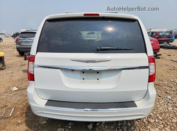 2C4RC1BG3GR175020 2016 CHRYSLER TOWN White Rear view