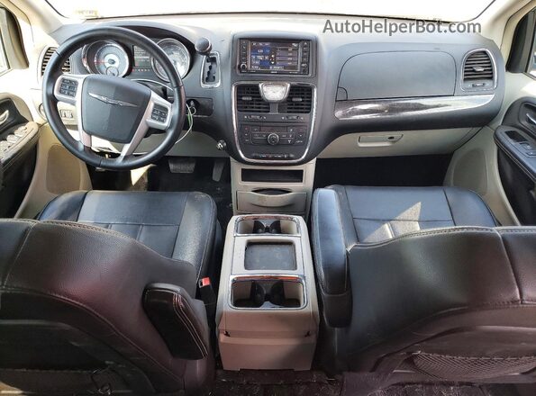 2C4RC1BG3GR247706 2016 CHRYSLER TOWN Silver Widok deski rozdzielczej