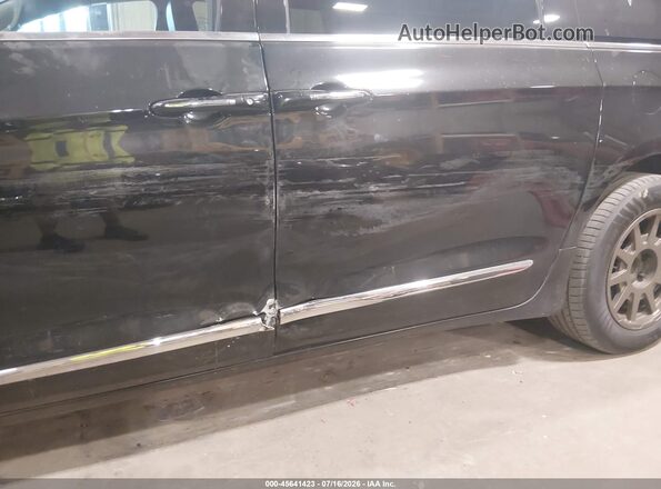 2C4RC1BG3HR554892 2017 CHRYSLER PACIFICA Black Widok z przodu
