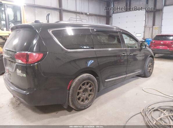 2C4RC1BG3HR554892 2017 CHRYSLER PACIFICA Black Widok wnętrza z tyłu