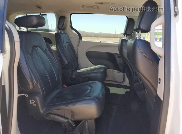 2C4RC1BG3HR620650 2017 CHRYSLER PACIFICA White უკანა სალონის ხედი