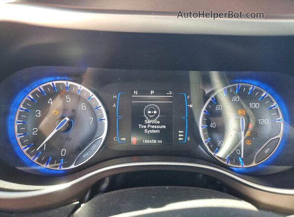 2C4RC1BG3HR620650 2017 CHRYSLER PACIFICA White ხელსაწყოთა პანელის ხედი