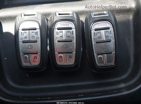 2C4RC1BG3HR771827 2017 CHRYSLER PACIFICA Black Widok deski rozdzielczej