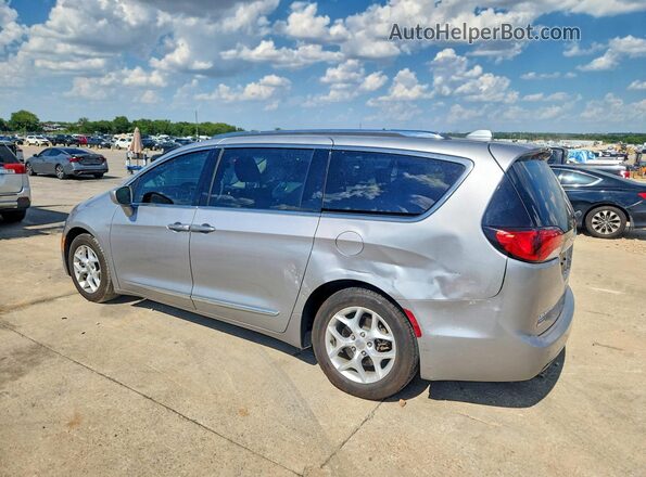 2C4RC1BG3JR219038 2018 CHRYSLER PACIFICA Gray Trasero izquierdo