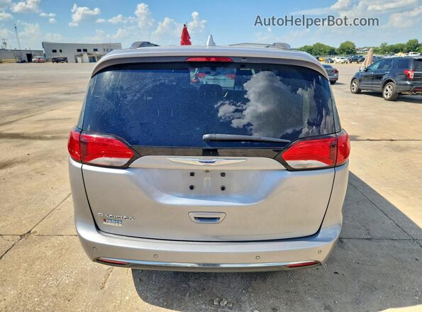 2C4RC1BG3JR219038 2018 CHRYSLER PACIFICA Gray Vista trasera