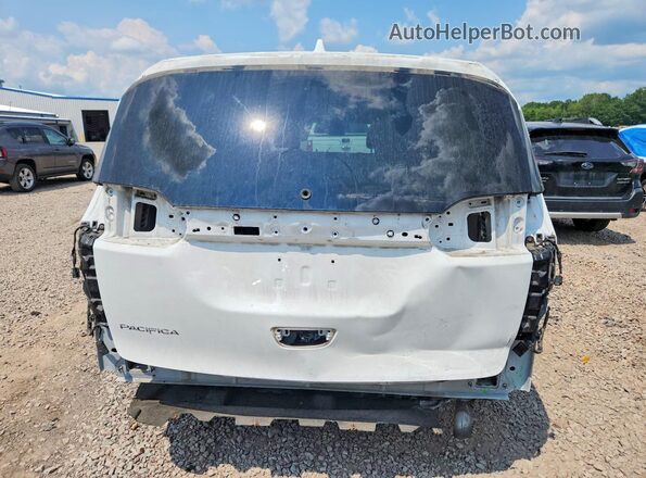 2C4RC1BG3JR317759 2018 CHRYSLER PACIFICA White Вид ззаду