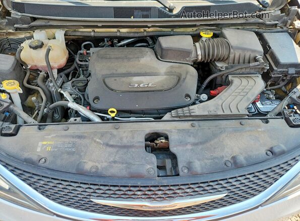 2C4RC1BG3JR317759 2018 CHRYSLER PACIFICA White Вид підкапотного простору