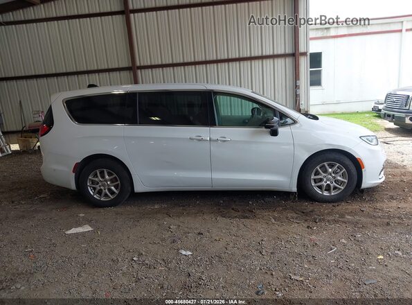 2C4RC1BG3RR109926 2024 CHRYSLER PACIFICA Белый Вид задней части салона