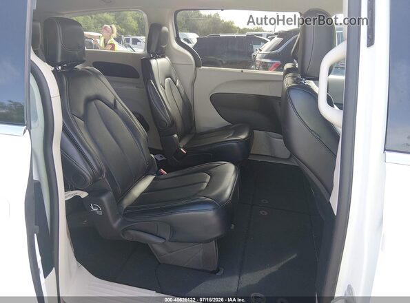 2C4RC1BG3RR120084 2024 CHRYSLER PACIFICA White Vista de la etiqueta del VIN