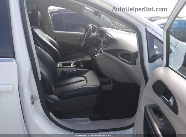 2C4RC1BG3RR120084 2024 CHRYSLER PACIFICA White Vista interior delantera