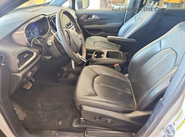 2C4RC1BG3SR532009 2025 CHRYSLER PACIFICA White Вид салону спереду