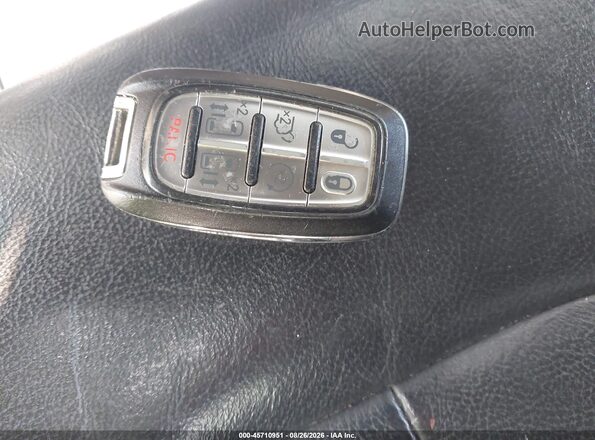 2C4RC1BG4HR569840 2017 CHRYSLER PACIFICA Silver Առջևի վահանակի տեսք