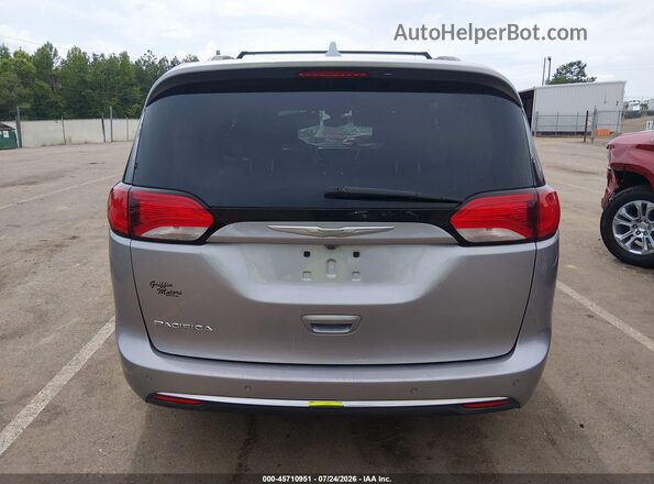 2C4RC1BG4HR569840 2017 CHRYSLER PACIFICA Silver 