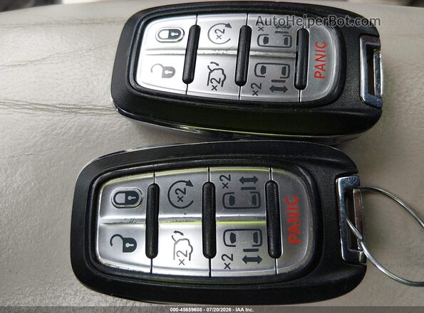 2C4RC1BG4HR720031 2017 CHRYSLER PACIFICA Black Вид панелі приладів