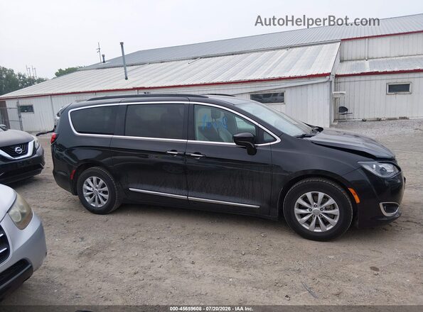 2C4RC1BG4HR720031 2017 CHRYSLER PACIFICA Black Вид задньої частини салону
