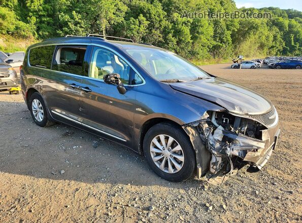 2C4RC1BG4HR821196 2017 CHRYSLER PACIFICA Gray Передня права чверть