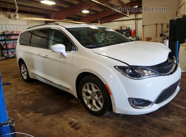 2C4RC1BG4HR823451 2017 CHRYSLER PACIFICA White Przód prawy