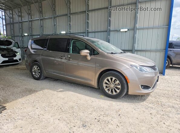 2C4RC1BG4JR152059 2018 CHRYSLER PACIFICA Tan Front right