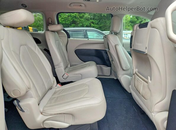 2C4RC1BG4MR560484 2021 CHRYSLER PACIFICA Gray უკანა სალონის ხედი