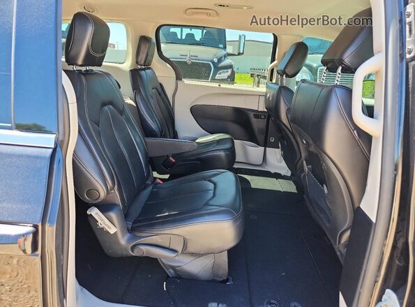 2C4RC1BG4PR516408 2023 CHRYSLER PACIFICA Black Vista interior trasera