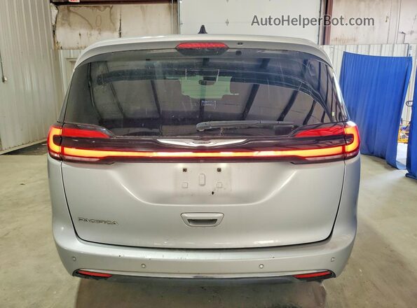 2C4RC1BG4PR586393 2023 CHRYSLER PACIFICA Silver Widok z tyłu