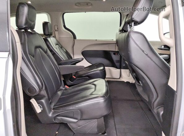 2C4RC1BG4RR134088 2024 CHRYSLER PACIFICA Silver უკანა სალონის ხედი