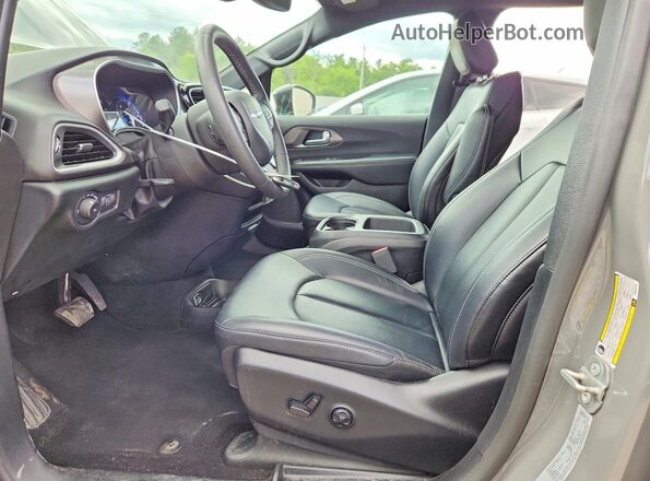 2C4RC1BG4SR504736 2025 CHRYSLER PACIFICA Gray Front interior view