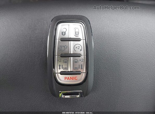 2C4RC1BG4TR240144 2026 CHRYSLER PACIFICA Серебряный Вид панели приборов