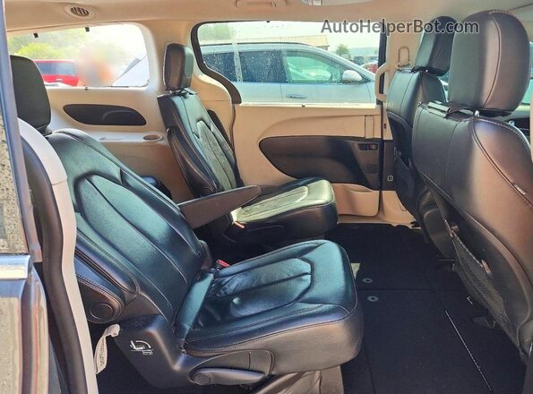 2C4RC1BG5HR684527 2017 CHRYSLER PACIFICA Черный Вид задней части салона