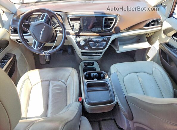 2C4RC1BG5HR688304 2017 CHRYSLER PACIFICA Red წინა პანელის ხედი