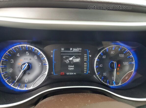 2C4RC1BG5HR688304 2017 CHRYSLER PACIFICA Red ხელსაწყოთა პანელის ხედი