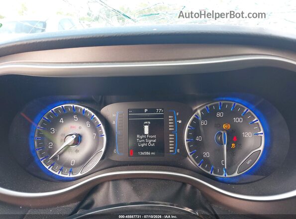 2C4RC1BG5JR100682 2018 CHRYSLER PACIFICA Black Vista de los asientos traseros