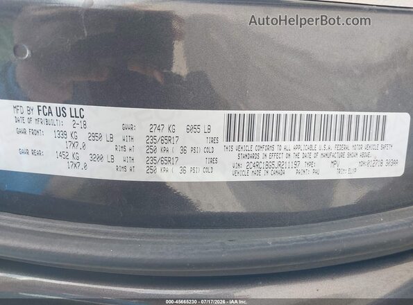2C4RC1BG5JR211197 2018 CHRYSLER PACIFICA Gray Engine compartment view