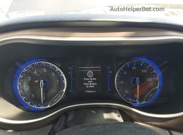 2C4RC1BG5JR317889 2018 CHRYSLER PACIFICA Gray ხელსაწყოთა პანელის ხედი