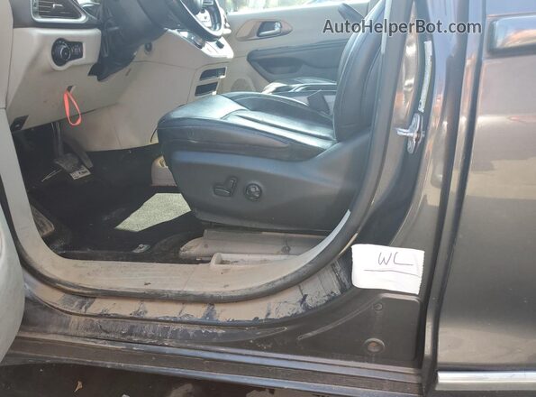2C4RC1BG5JR317889 2018 CHRYSLER PACIFICA Gray VIN კოდის სტიკერის ხედი